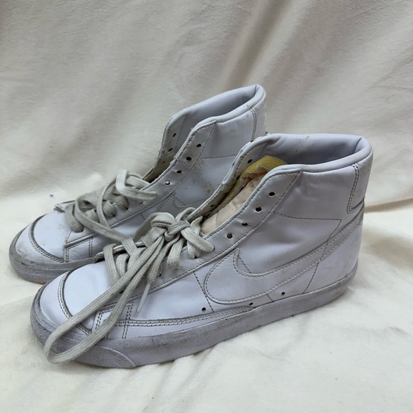 Nike white Blazer Mid  size 8.5 - Picture 1 of 3